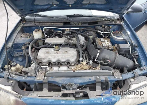 1999 Ford Escort Se from USA, damaged, VIN 1FAFP13P3XW122031